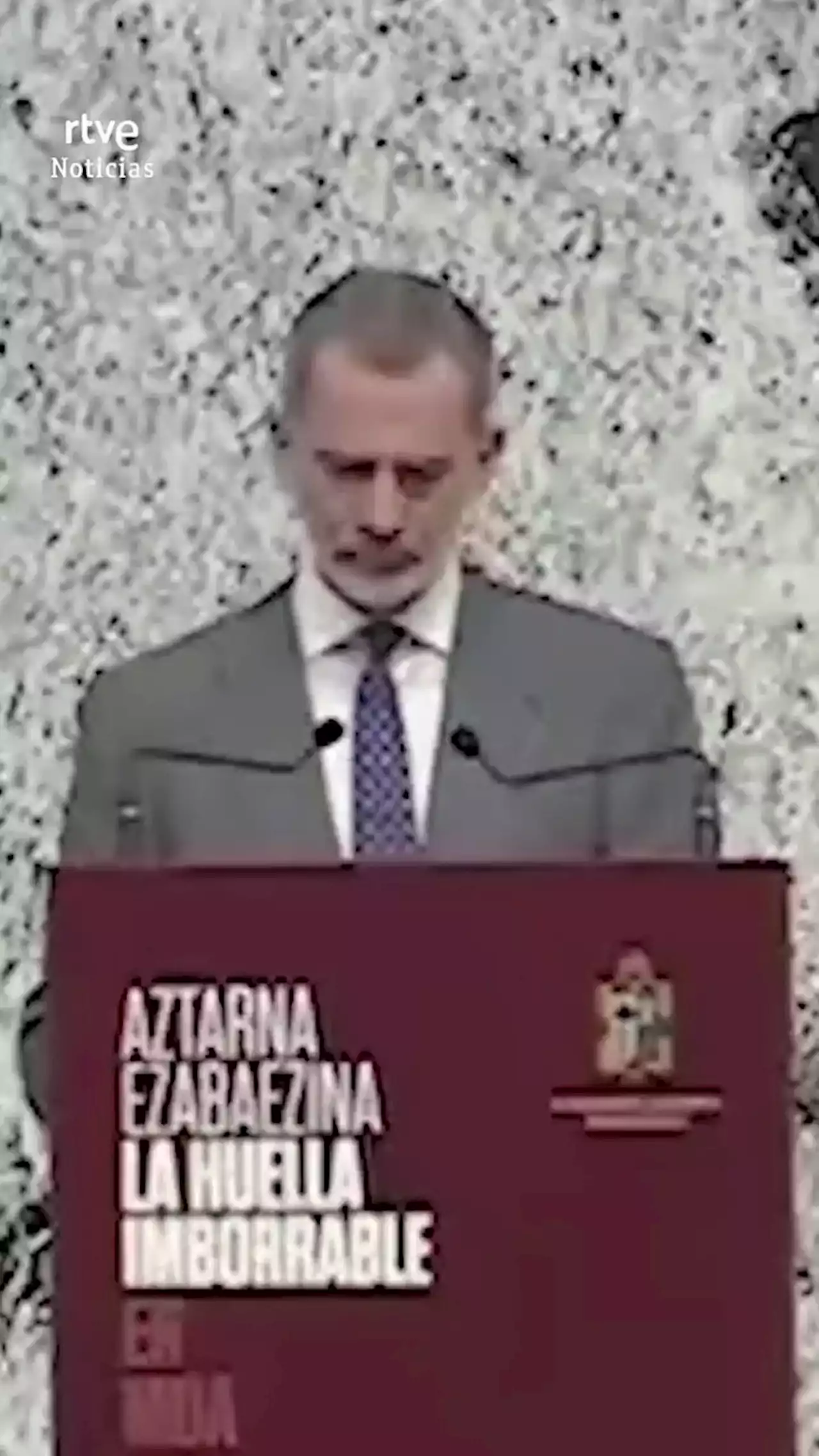 El rey, en Ermua: 'No podemos permitir que haya generaciones que ignoren lo que pasó'