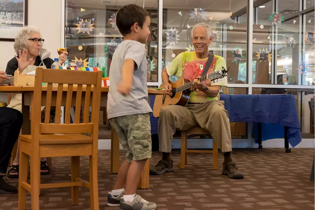 Poetry, music and art offer healing at Uvalde's El Progreso public library