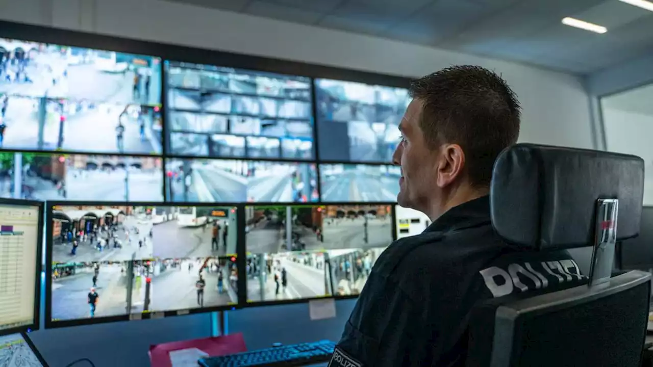 wie die polizei am bremer hauptbahnhof alles im blick behält