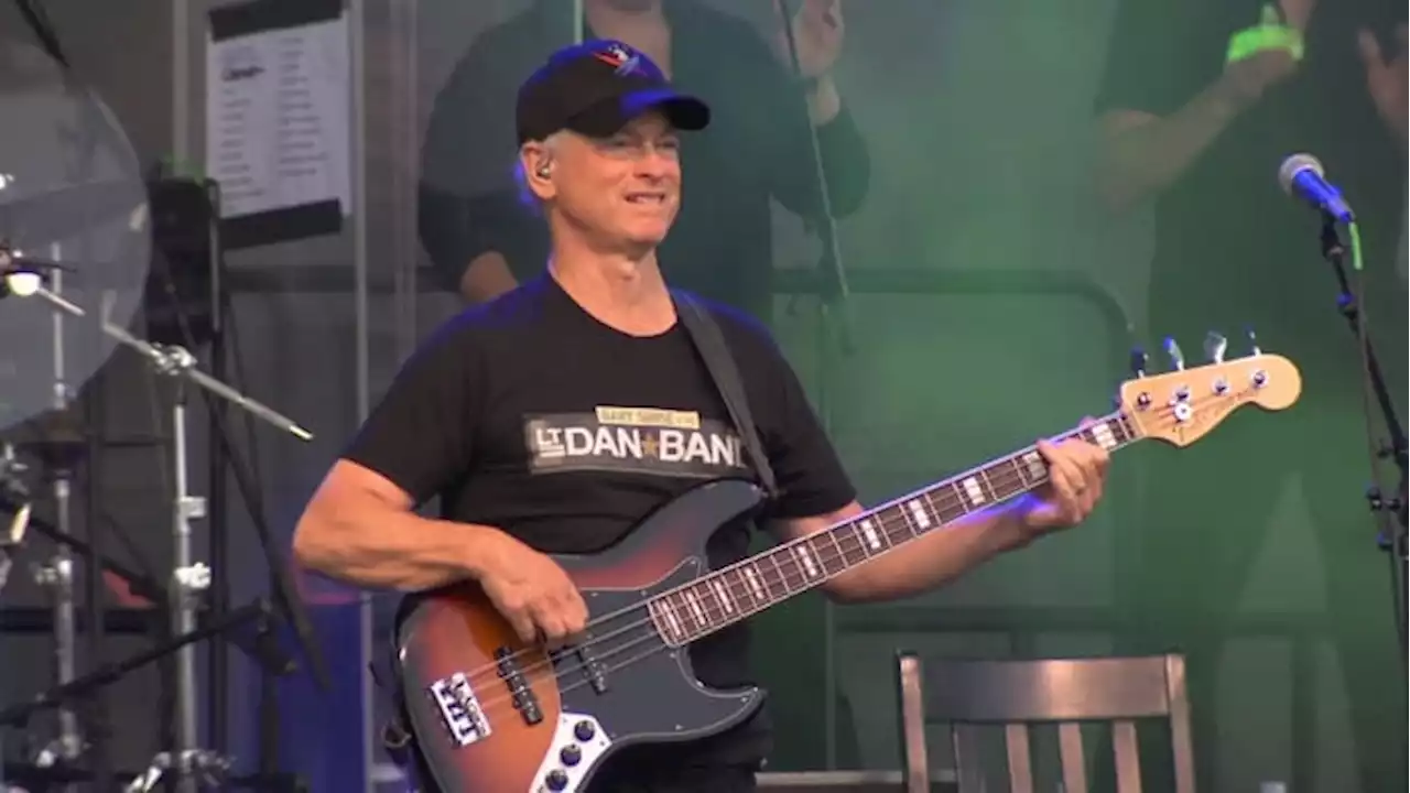 Gary Sinise & Lt. Dan Band perform at NAS Jacksonville