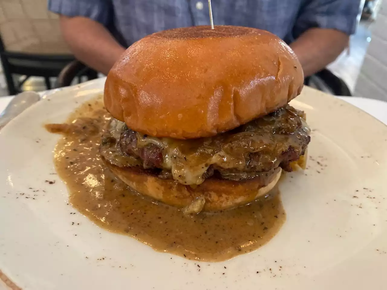 First Look: Knox Bistro and 'The French' Burger Diplomacy