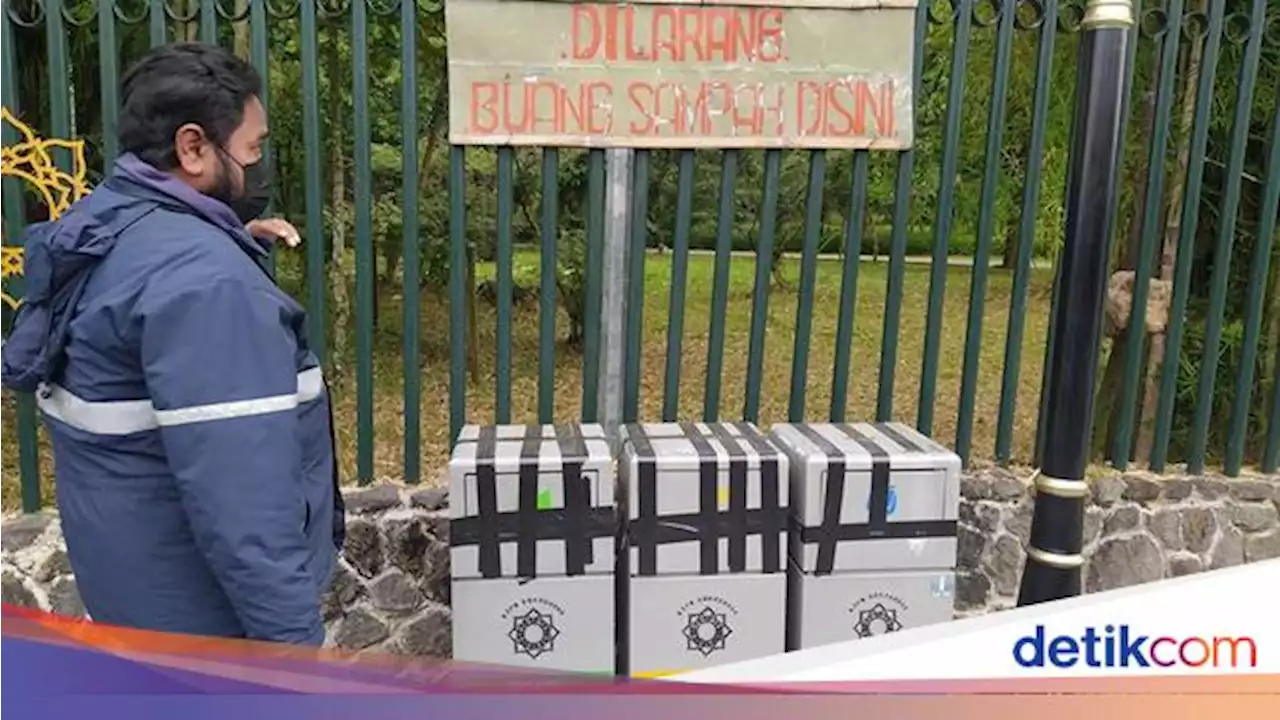 Belasan Kotak Sampah di Kawasan Borobudur 'Disegel', Ada Apa?