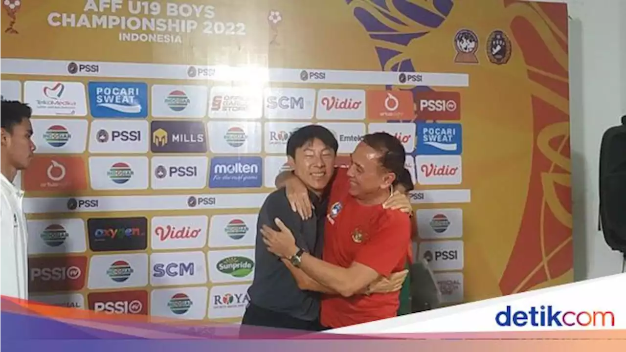 Timnas U-19 Tersingkir, Ketum PSSI Peluk Shin Tae-yong