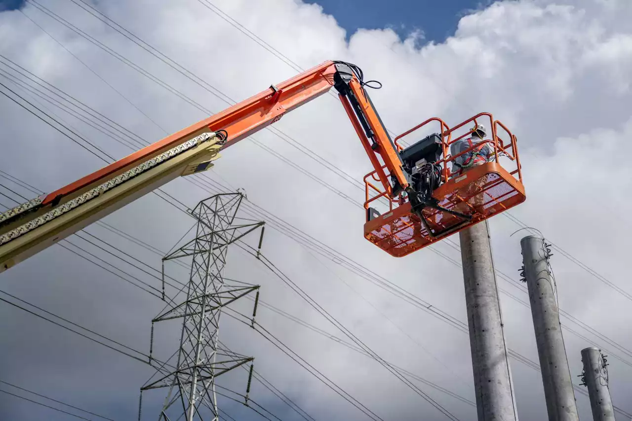 ERCOT warns of potential for rolling blackouts today, asks Texans and businesses to conserve