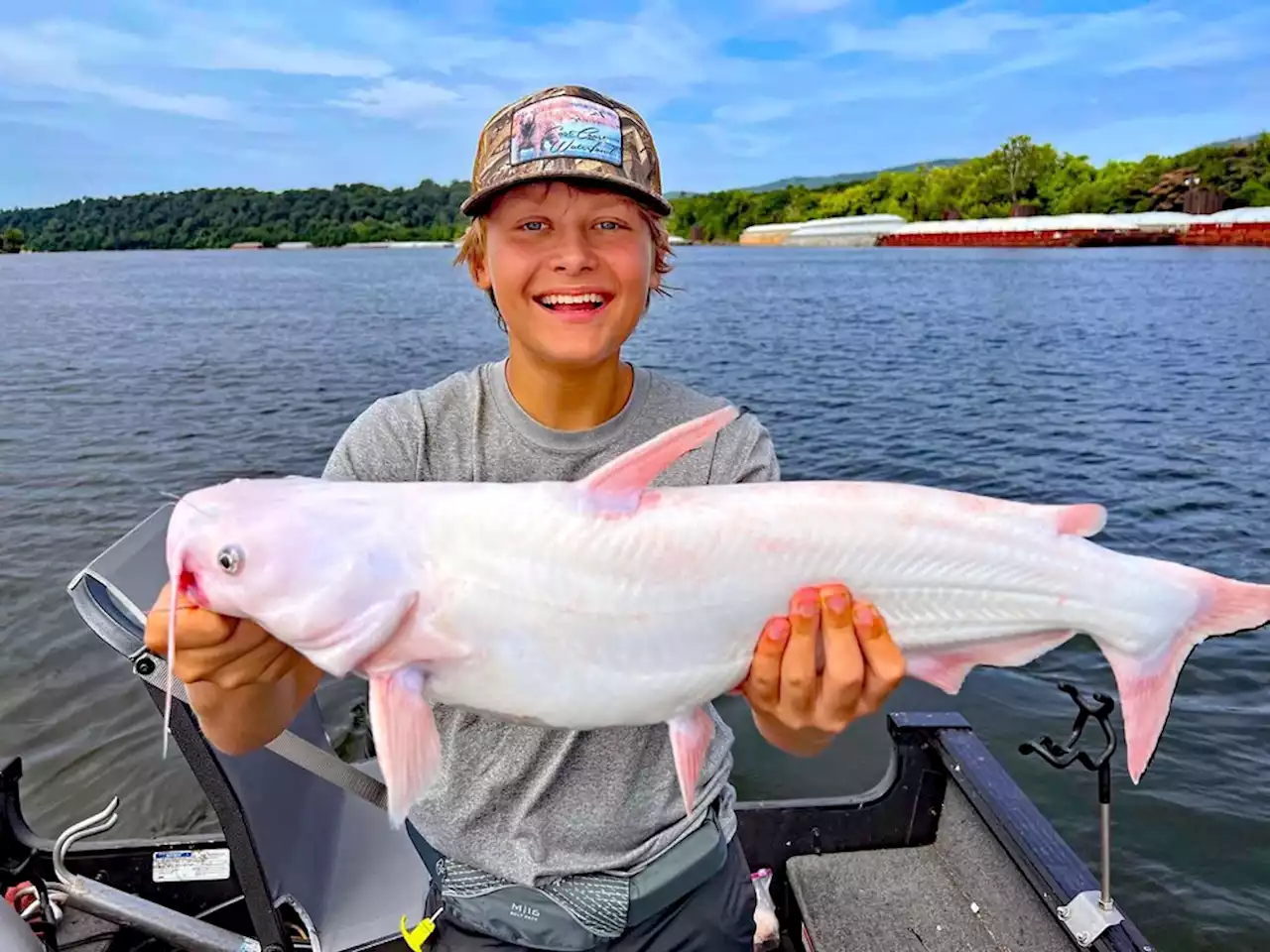 Teen catches rare catfish from Tennessee River, social media post goes viral