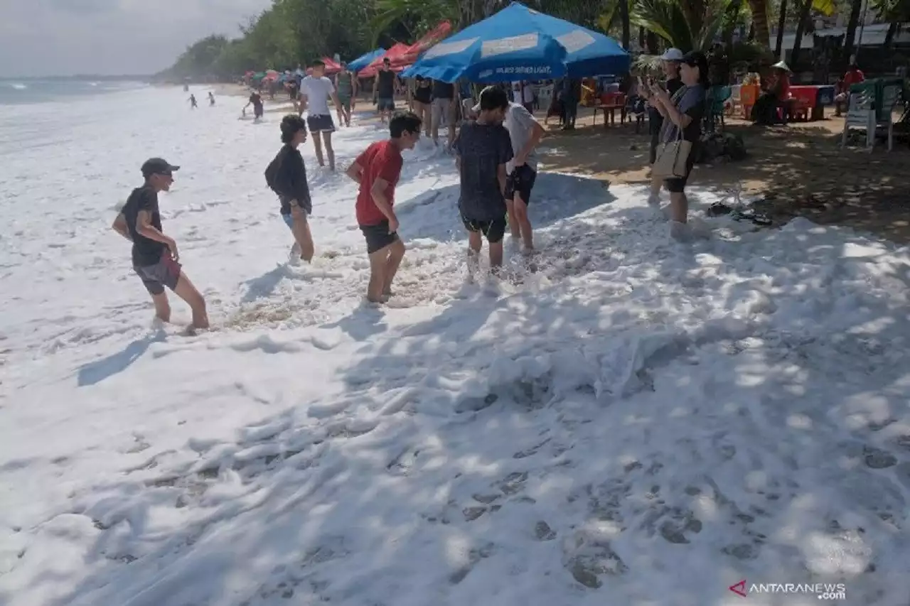 BMKG Bali Keluarkan Peringatan Dini Banjir Rob di 26 Pantai, Waspada!