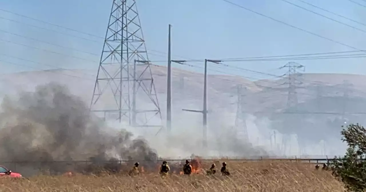 Update: Contra Costa Fire asks people to stop flying drones near Marsh Fire