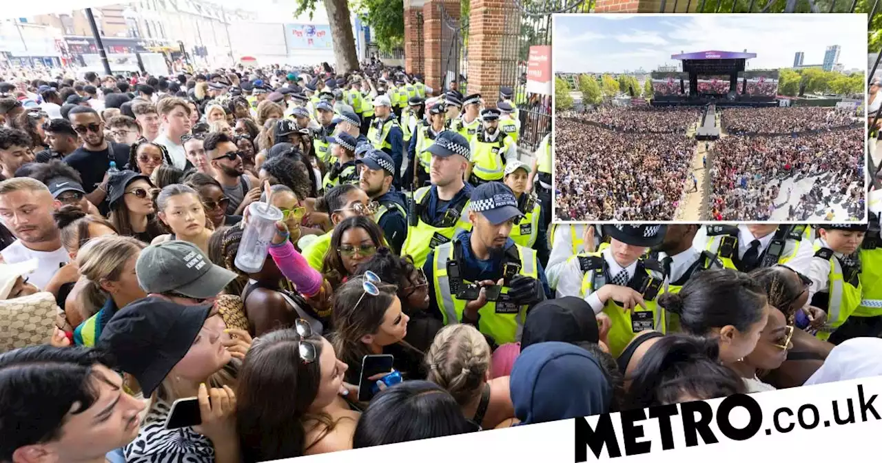 Wireless Festival crowds 'being trampled and forced to climb tall gates'