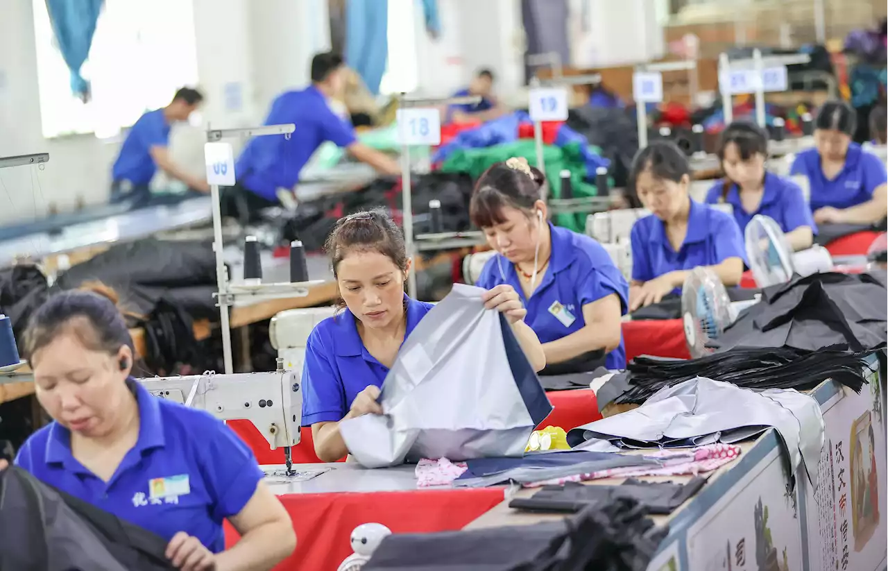 China Factories Are Feeling Some Heat as U.S., Europe Demand Slows