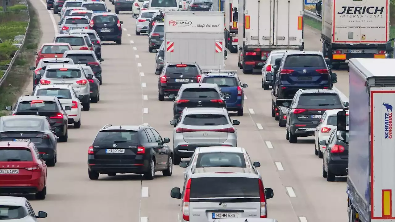 Ferienbeginn in fünf Bundesländern - ADAC warnt vor Staus