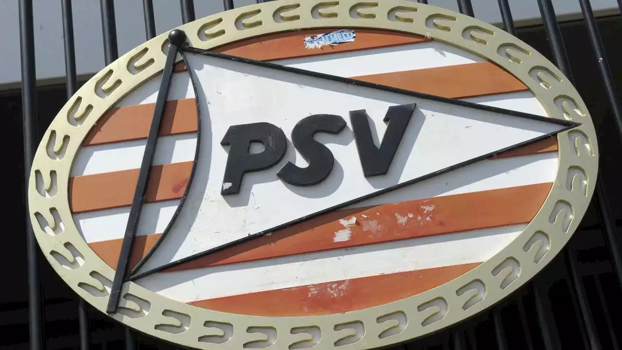 PSV onthult eerste namen van PSV'ers met voetafdrukken op Walk of Fame