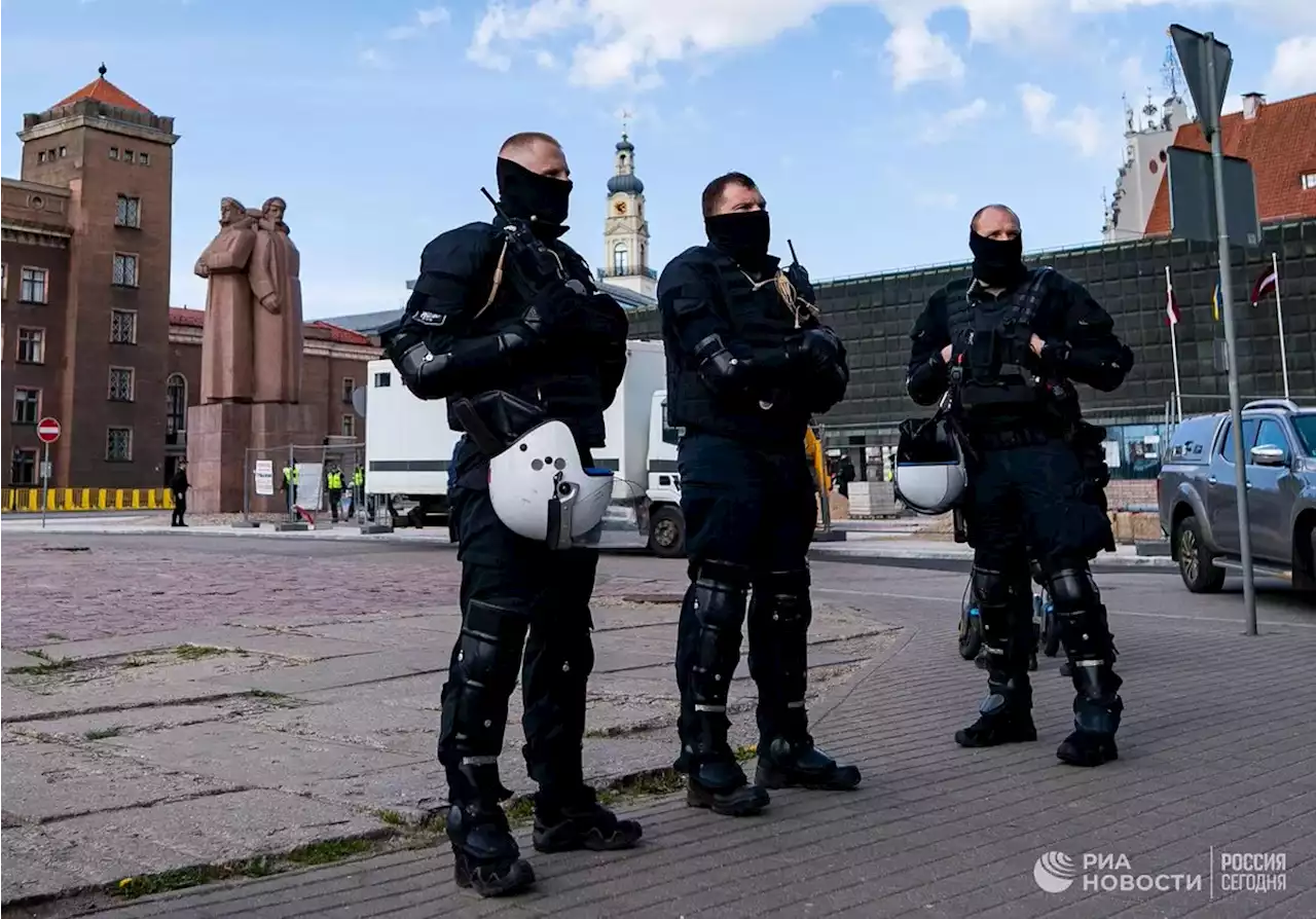 В Риге мужчину хотели забрать в психбольницу из-за георгиевской ленточки