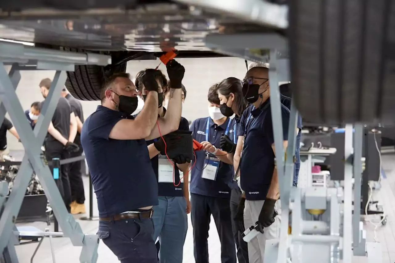 Hyundai hosts global EV maintenance workshop