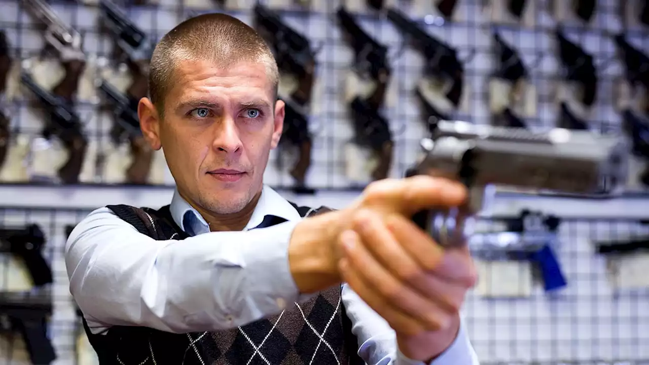 Hit Man Feels More Motivated To Kill If He Can Cross Names Off List When He’s Done