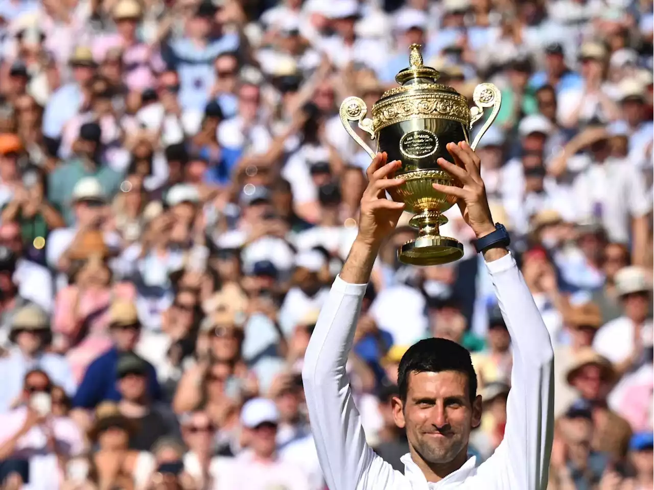 Novak Djokovic beats Nick Kyrgios for 7th Wimbledon title