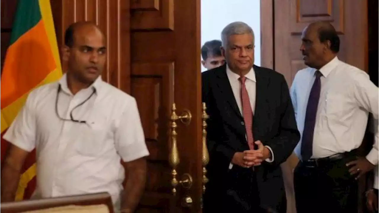 Mengenal PM Sri Lanka Wickremesinghe yang Rumahnya Dibakar Massa