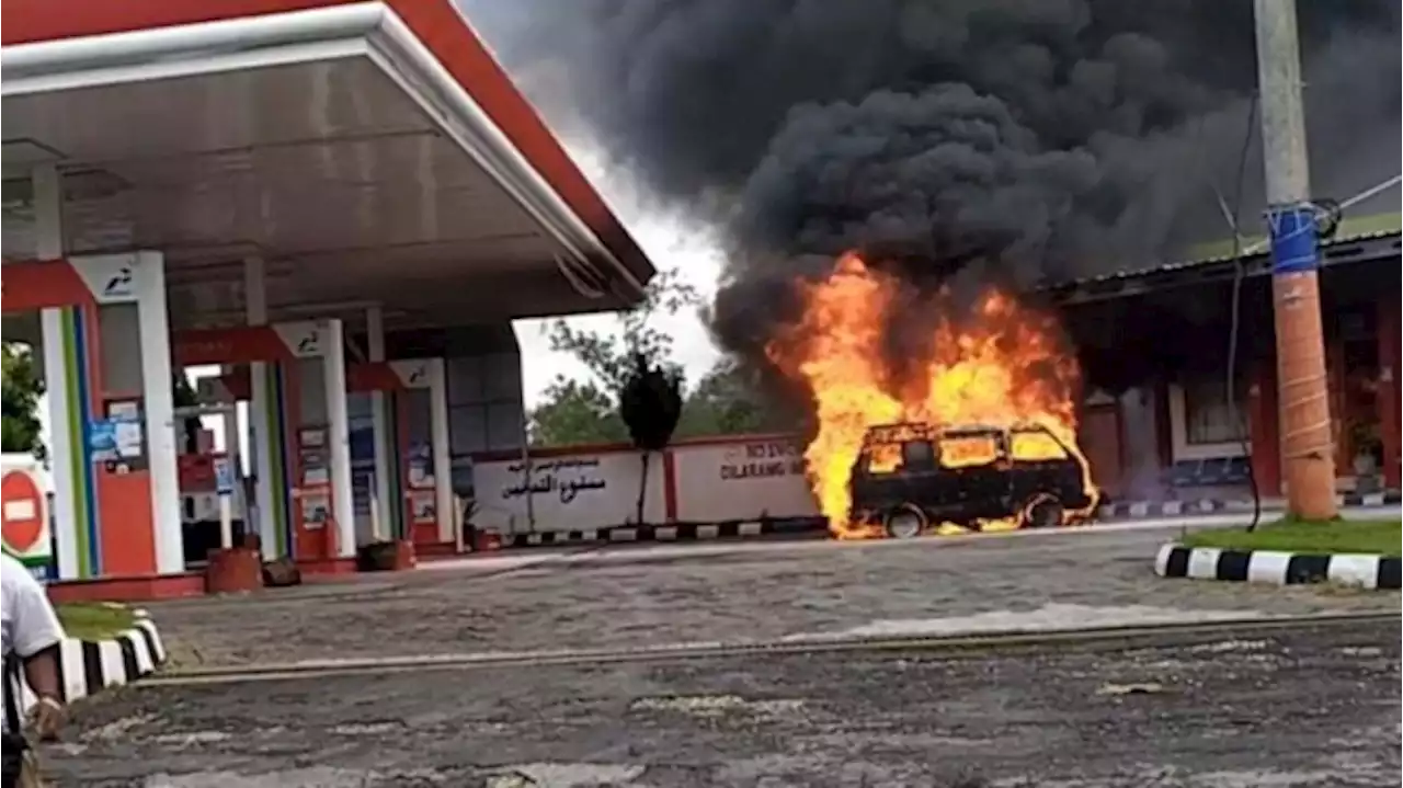 Mobil Pickup Terbakar di Subang, 4 Orang Tewas Ditempat