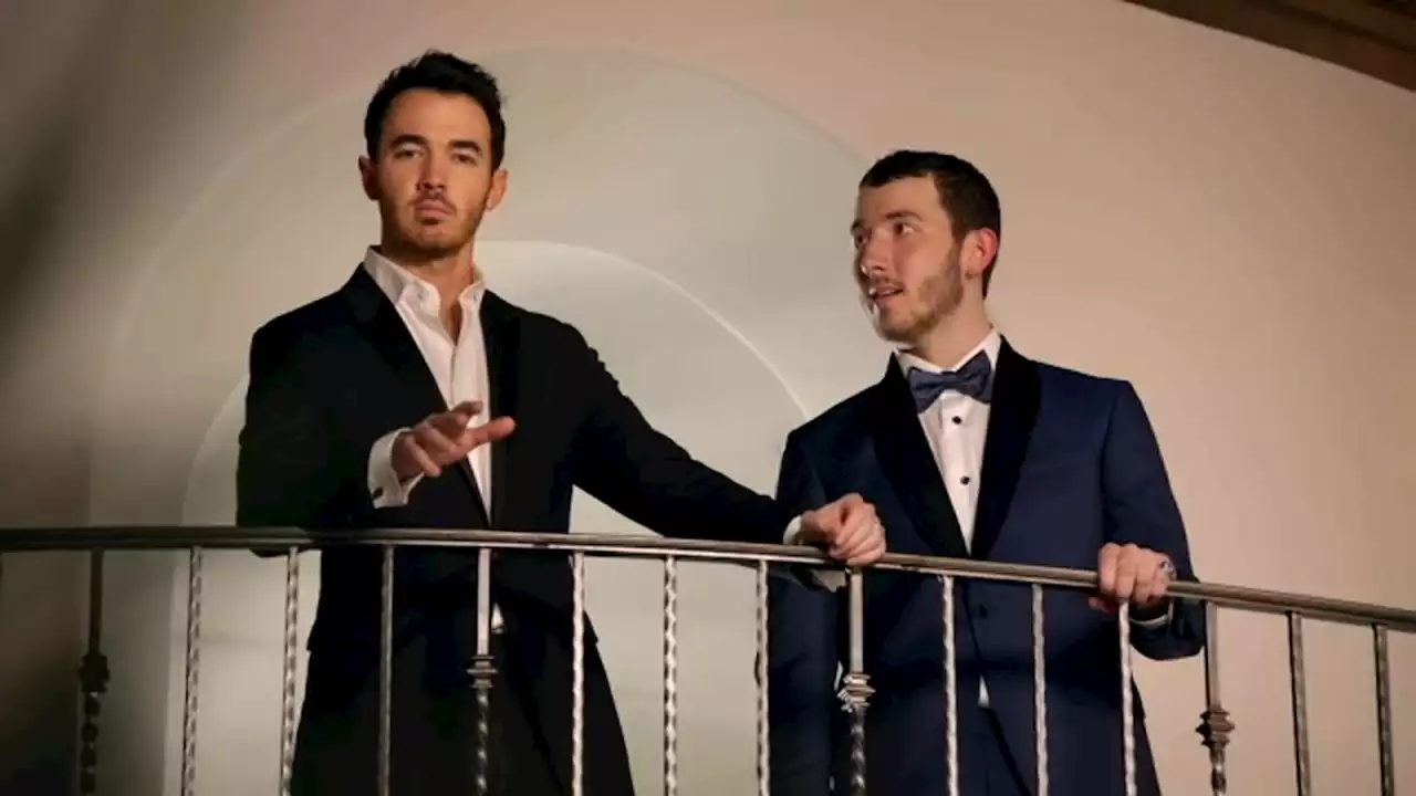 Jonas brothers Kevin and Frankie host ABC's 'Claim to Fame'