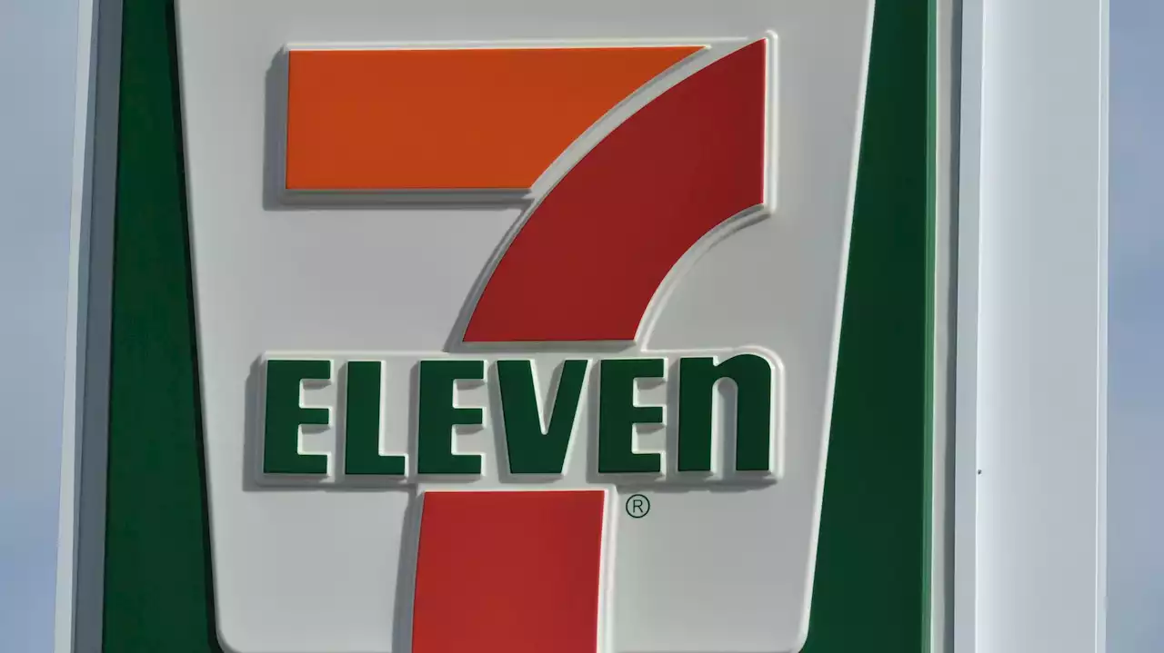 2 Dead And 3 Wounded In Shootings At 4 California 7-Eleven Stores, Cops Say