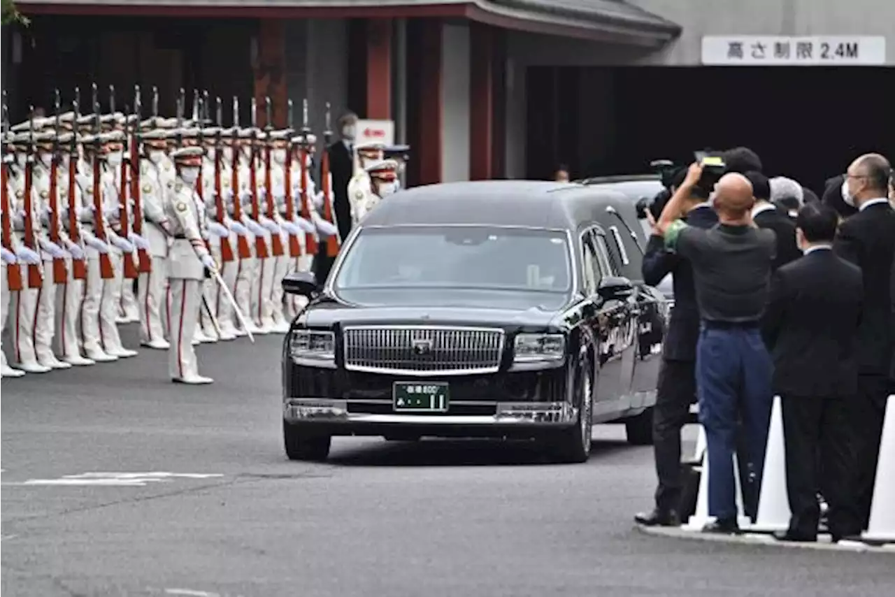 Jasad Shizo Abe Disemayamkan di Kuil Zojoji