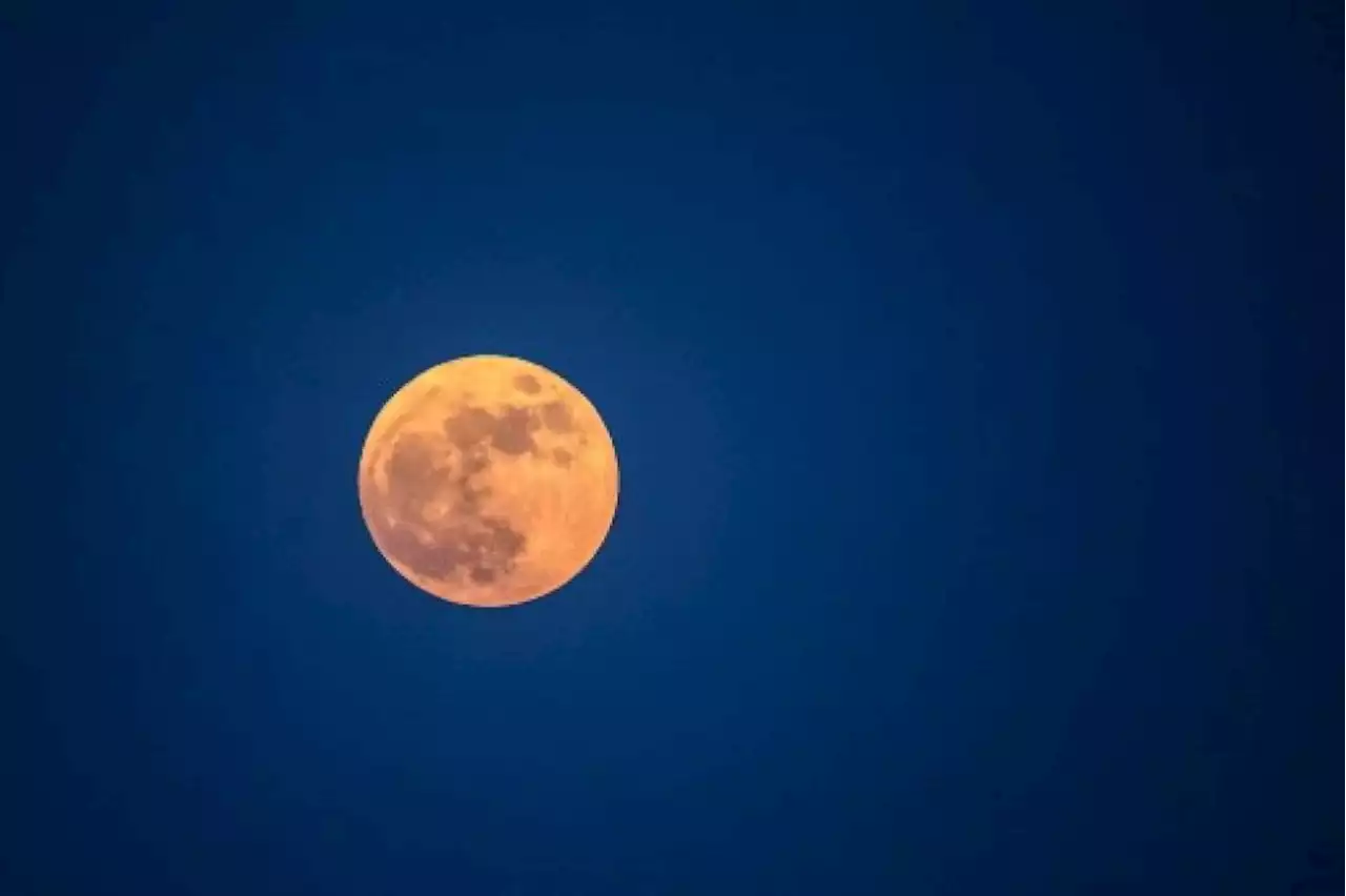 Rakyat berpeluang saksi fenomena Super Full Moon esok | The Malaysian Insight