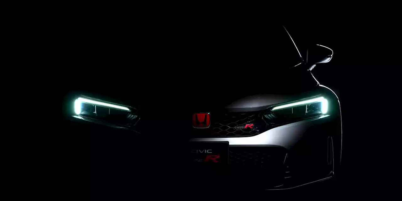 Here's Your First Look at the Uncamouflaged 2023 Honda Civic Type R