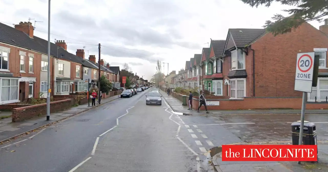 Men arrested after 'large group fight' on Scunthorpe road