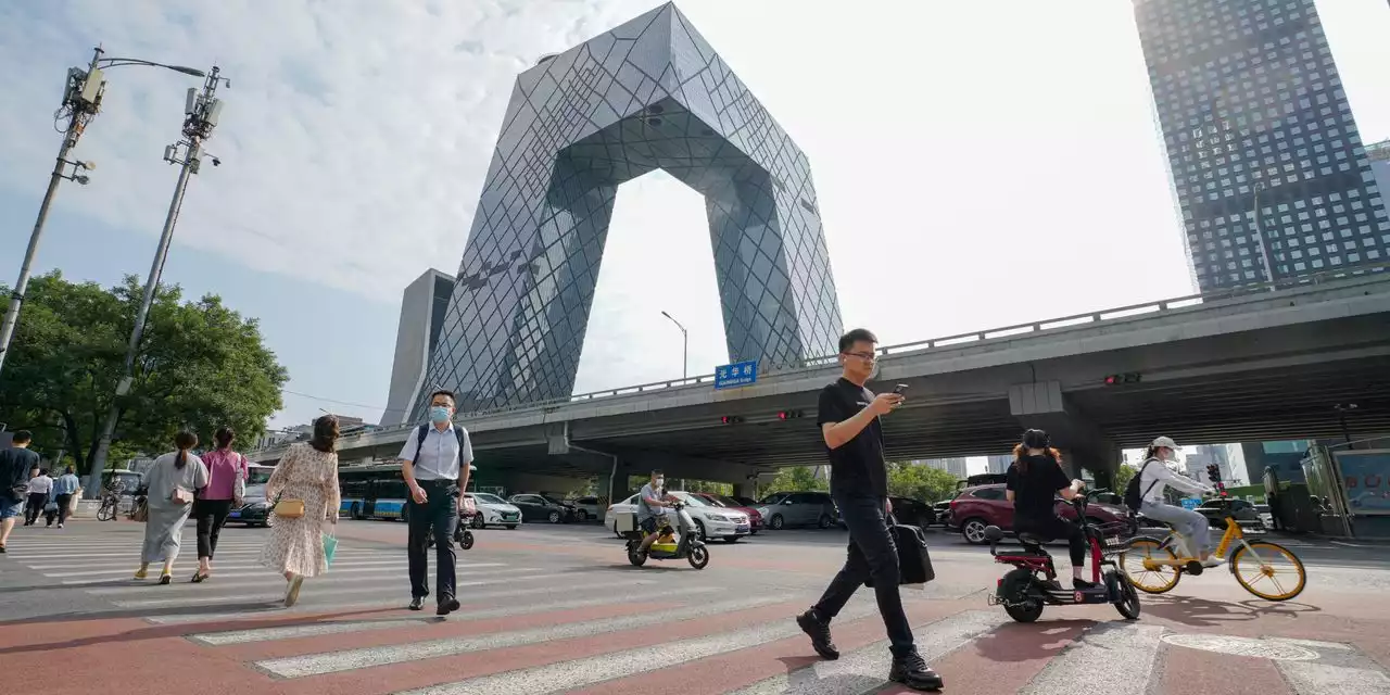 China Stocks Hit Fresh Turbulence, Casting Doubt Over Recent Rebound