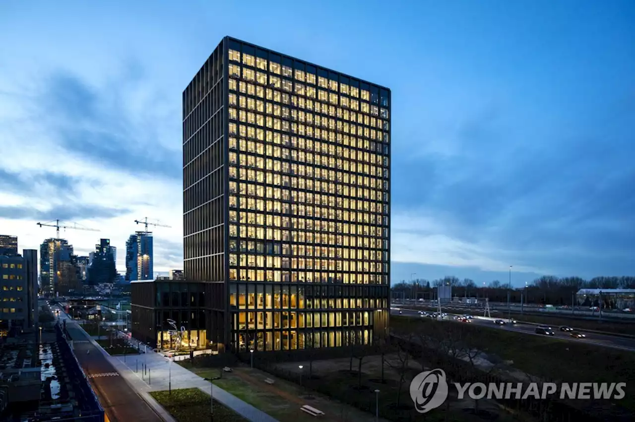 유럽 각국 60세 이상에 2차 부스터샷…재유행 대비 잰걸음 | 연합뉴스