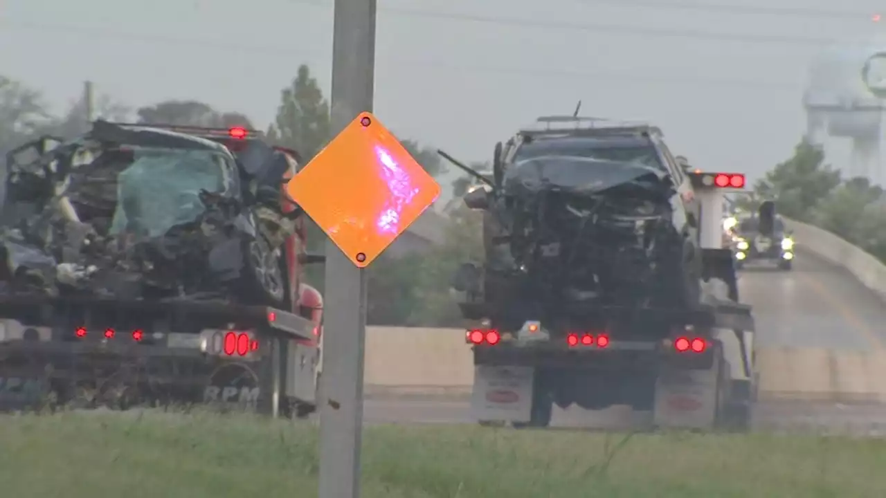 Passenger dead, 2 drivers injured including Brazoria Co. deputy, in wrong-way crash in Lake Jackson