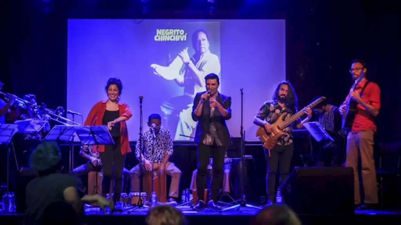 La orquesta Cañadulce homenajea al Perú en el Caff