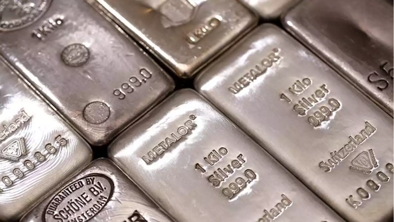 Silver Price Technical Forecast: Seven-Week Plunge Hits Major Support