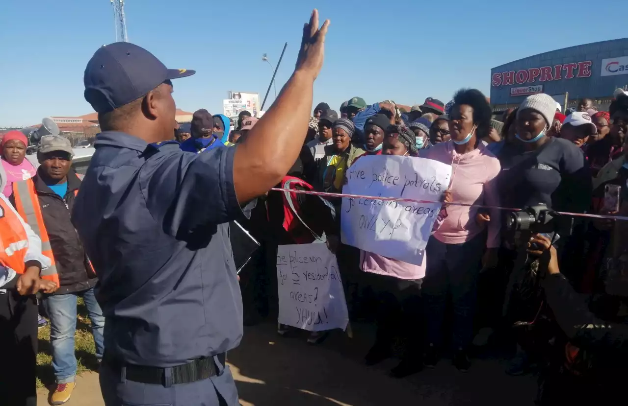 GROUNDUP: Gqeberha residents living in ‘war zone’ plead for better policing