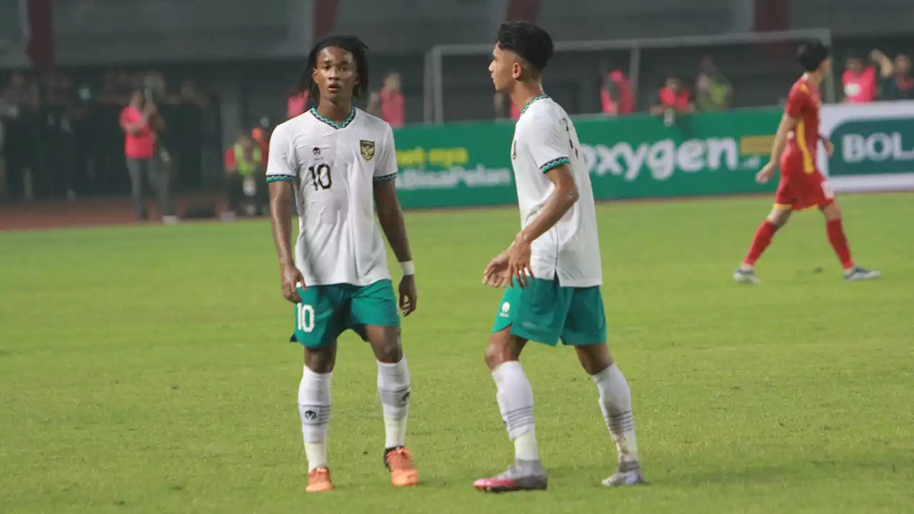 Striker Timnas Indonesia U-19 Ronaldo Kwateh Naik Meja Operasi | Goal.com