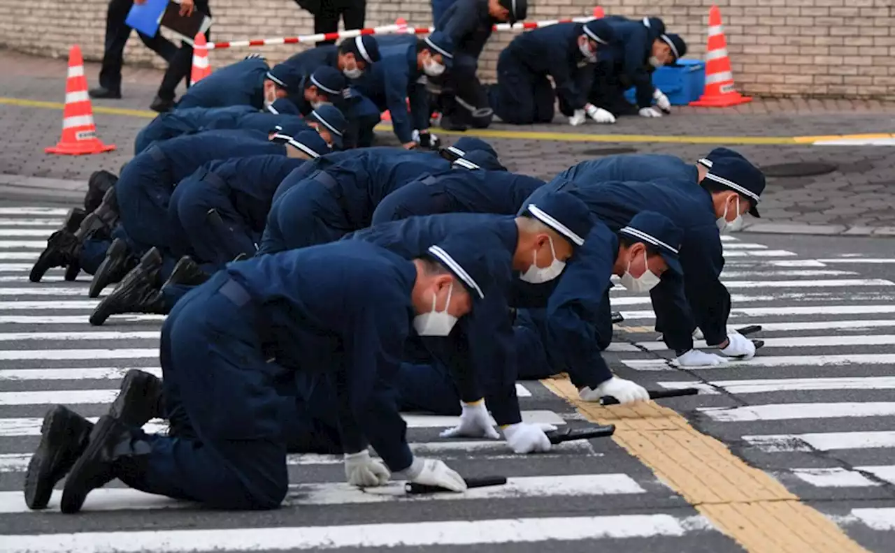 安倍元首相銃撃で現場検証 近くの立体駐車場に流れ弾か 奈良県警 - トピックス｜Infoseekニュース