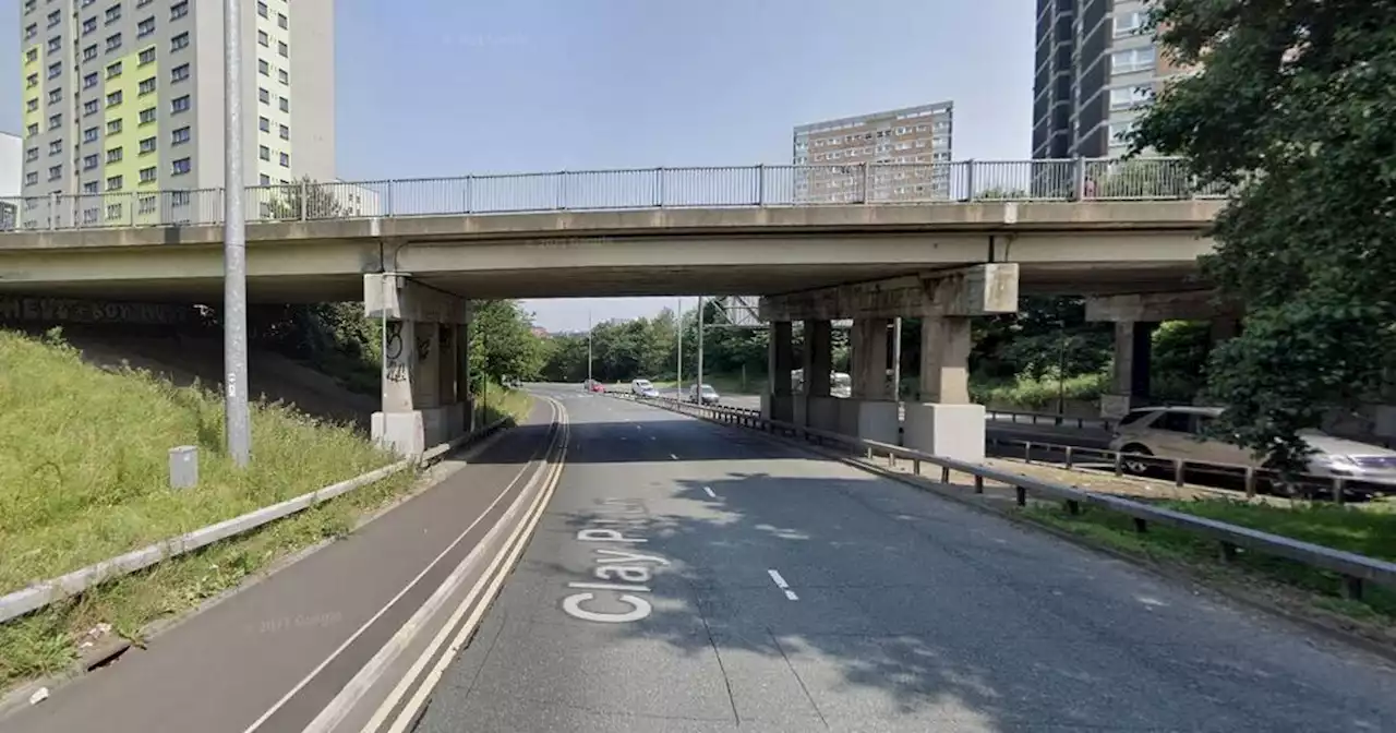 Police called to man on Leeds city centre bridge - updates