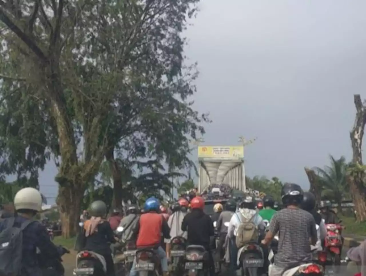 DPR: Pembangunan Duplikasi Jembatan Kapuas I Dapat Kurangi Kepadatan