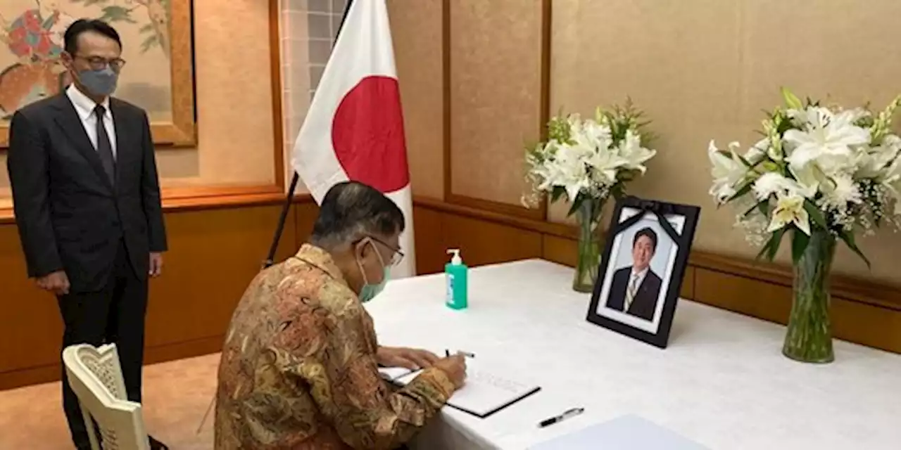 Shinzo Abe Wafat, JK Sampaikan Duka Cita di Kedubes Jepang | merdeka.com