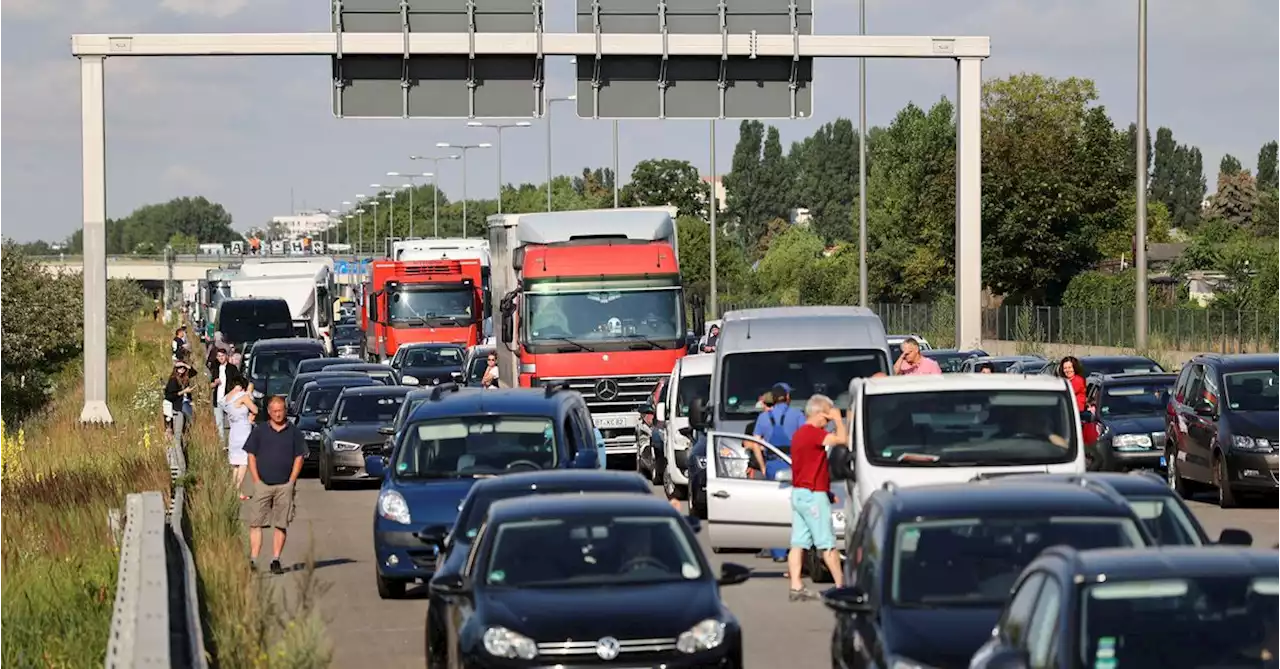 Germany sets climate emergency plan in transport, construction sectors after missing CO2 targets