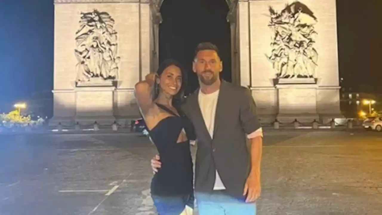 El romántico paseo de Messi y Antonela por París