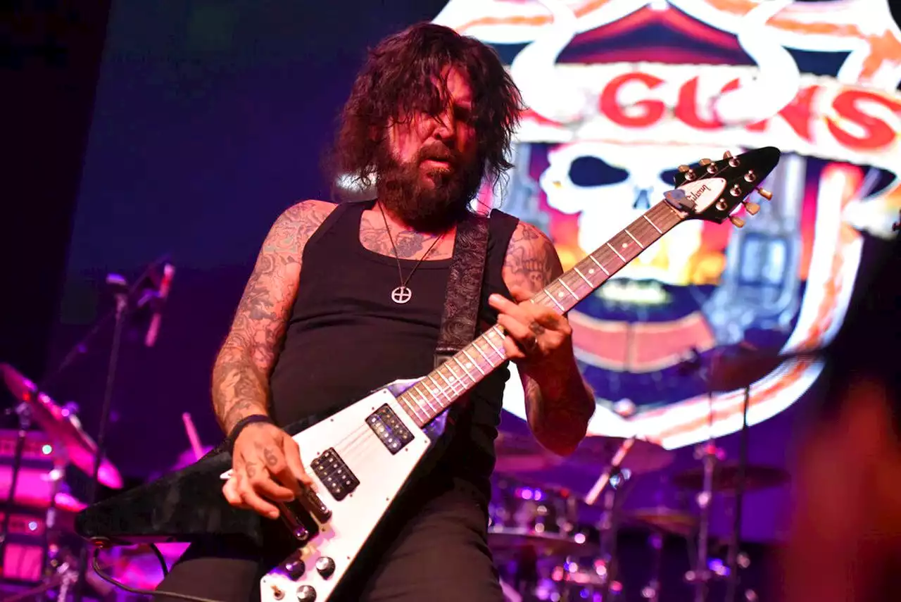 Tracii Guns talks L.A. Guns, Motley Crue, Jimmy Page, guitarist/frontman duos