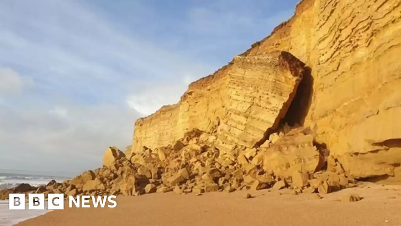 UK heatwave: Dorset Jurassic Coast rockfall warning