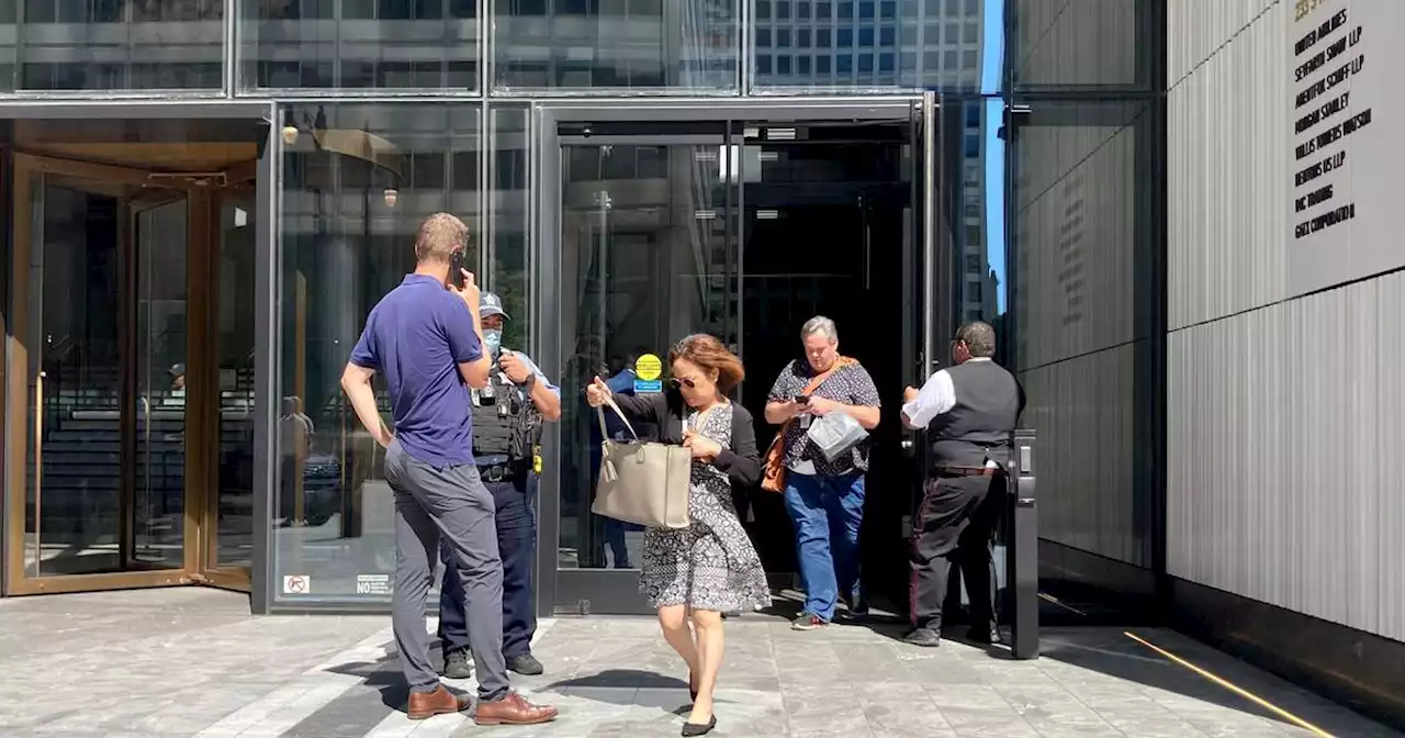 Willis Tower active shooter call was bogus: police