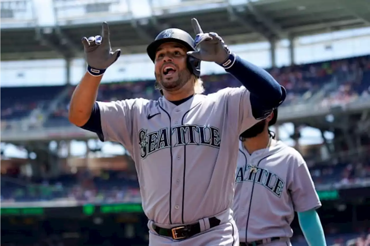 Mariners win 9th straight behind Suárez's 3-run home run