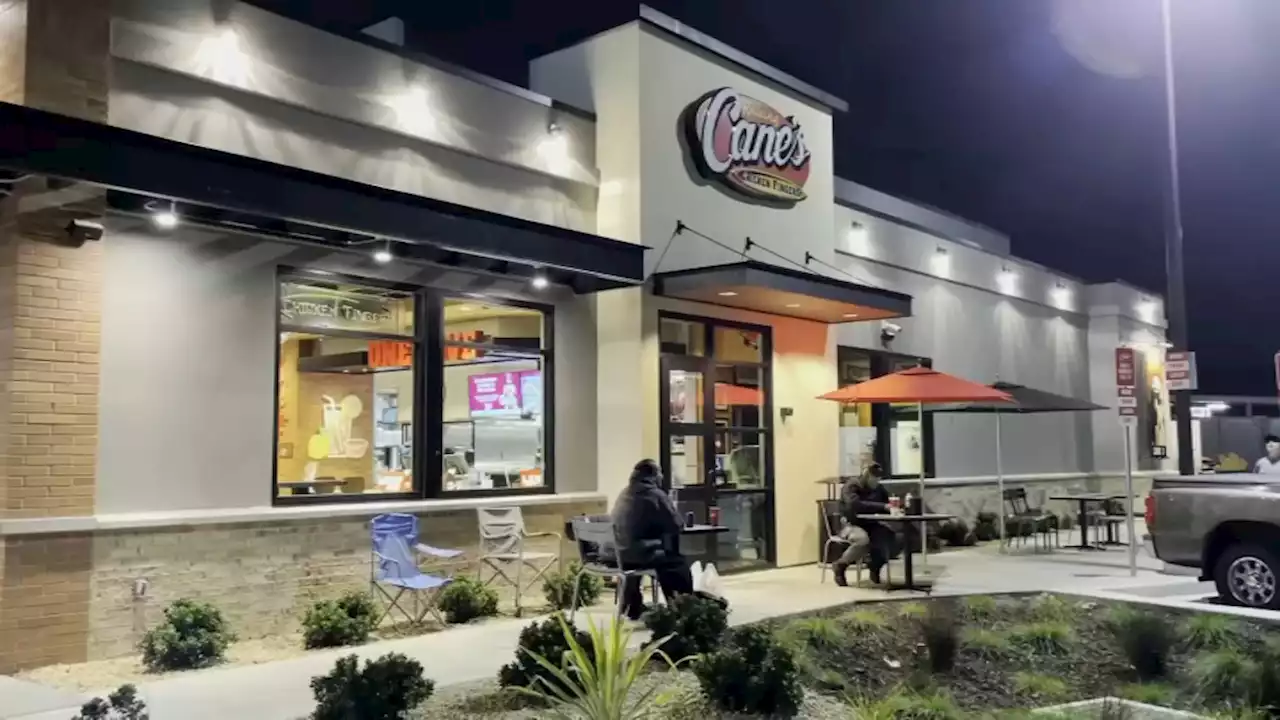 Fans Line Up Ahead of Raising Cane's Bay Area Debut in Oakland