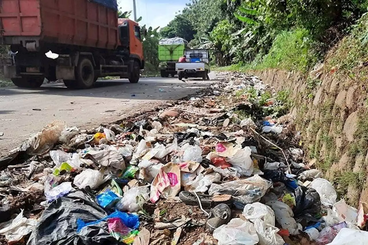 Sampah Berceceran di Jalan, Warga Bandung Barat Minta Pertanggungjawaban Pengelola TPA Sarimukti - Pikiran-Rakyat.com