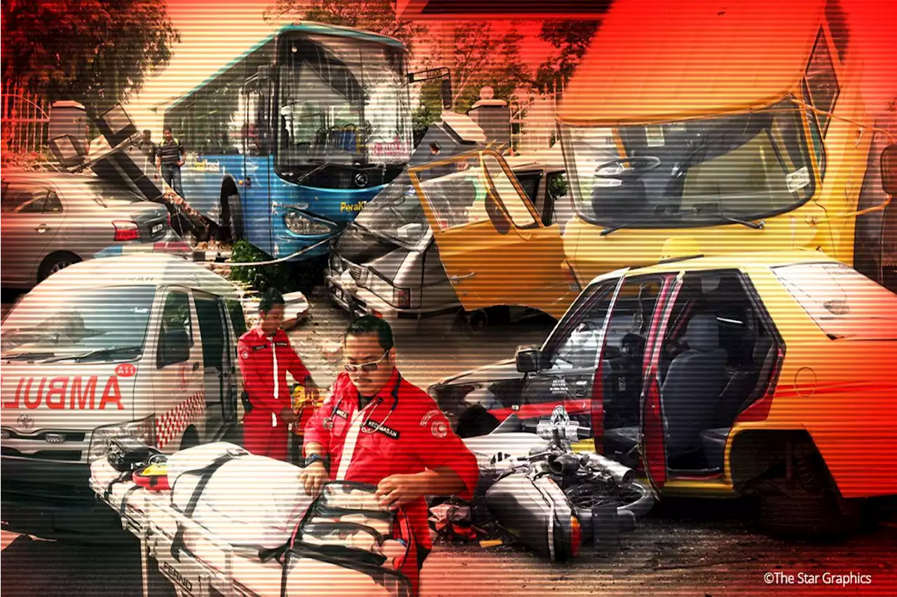 Woman killed, four injured in 29-vehicle pile-up in Pasir Puteh, K'tan