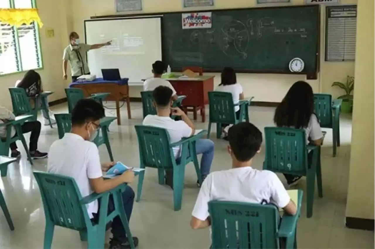 DepEd: No required capacity during in-person classes