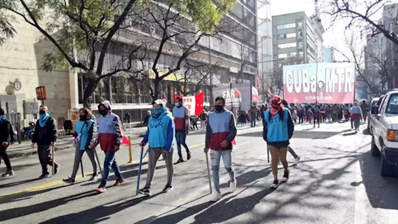 Marcha de piqueteros y la izquierda: piden reunión con Batakis y amenazan con acampar