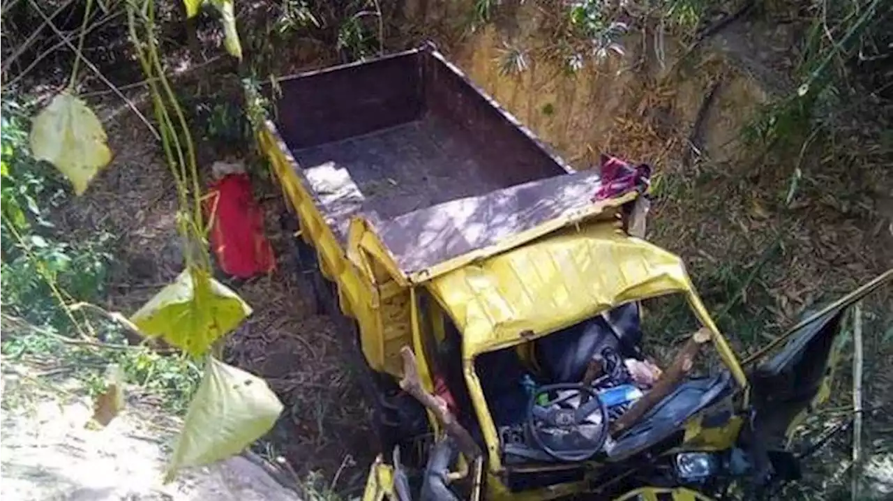 Mobil Terjun ke Jurang akibat Rem Blong, 3 Penumpang Tewas, 4 Korban Lainnya Luka-luka - Tribunnews.com